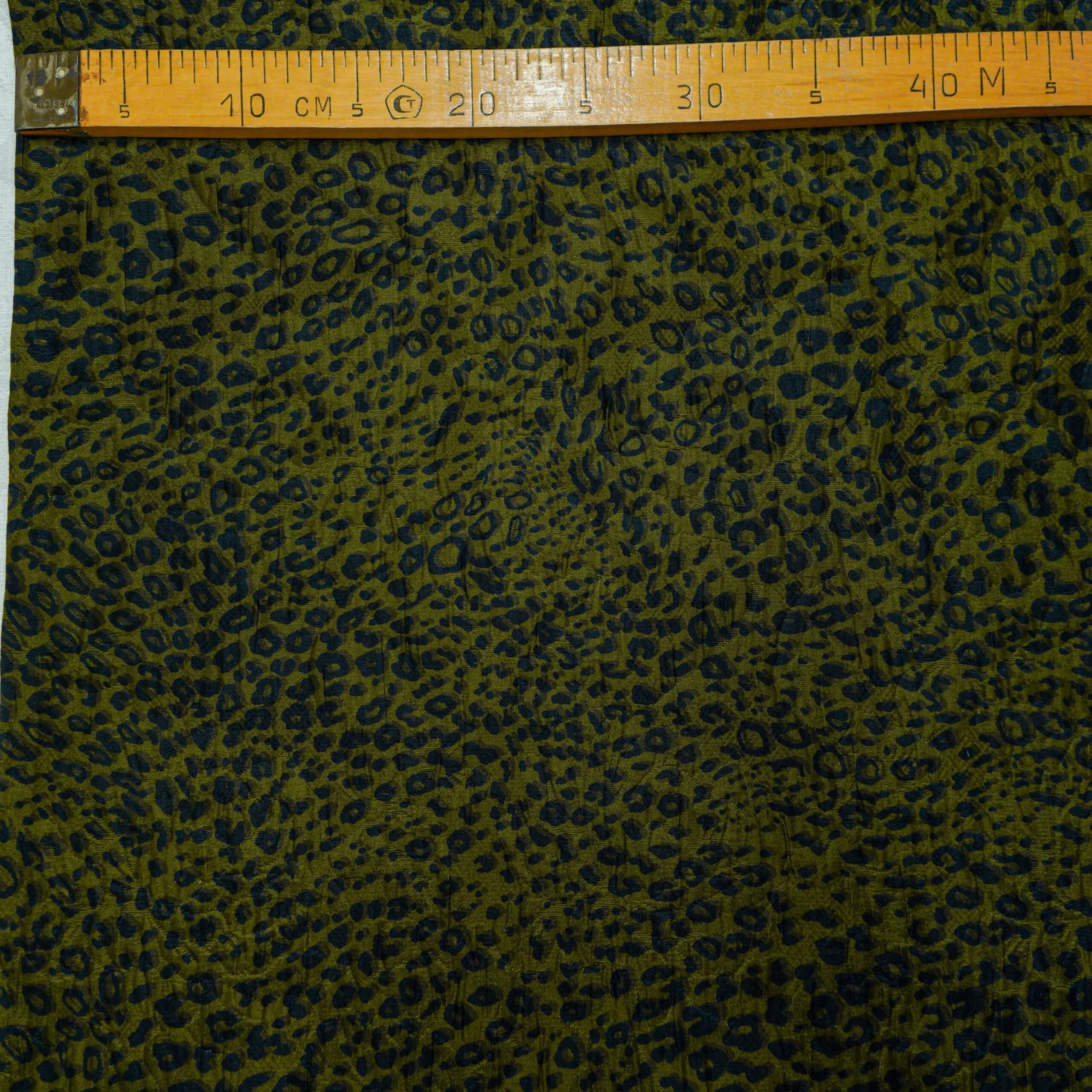 Samanų žalios spalvos faktūrinė medvilnė su leopardo raštu - Image 3